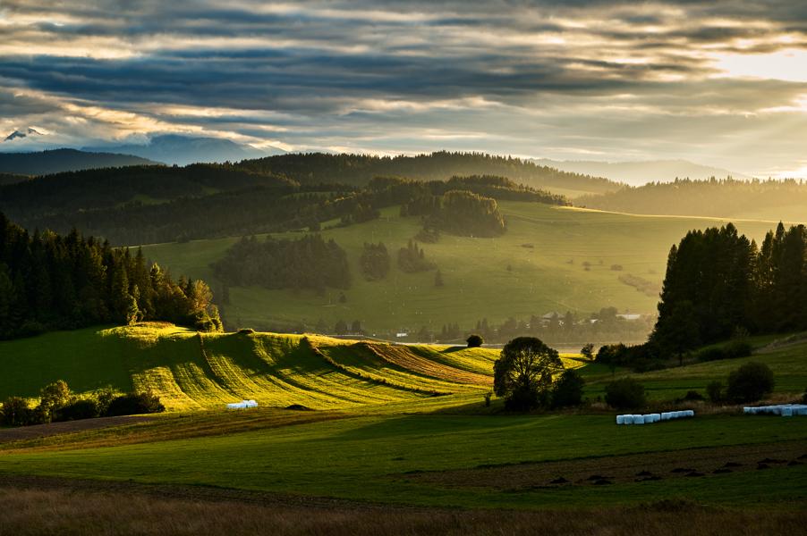 Sunset in Penin mountains